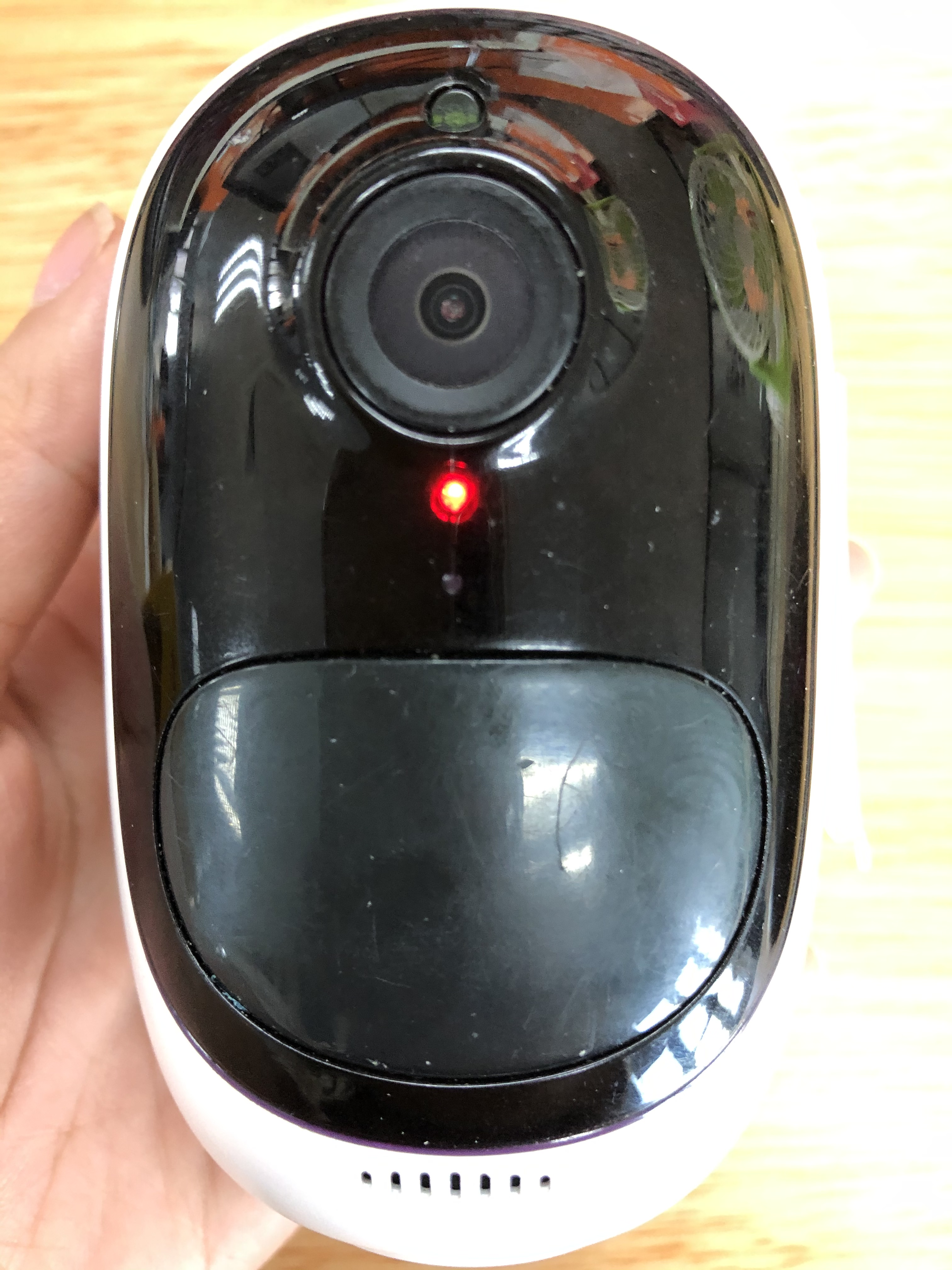 red status on battery-powered camera