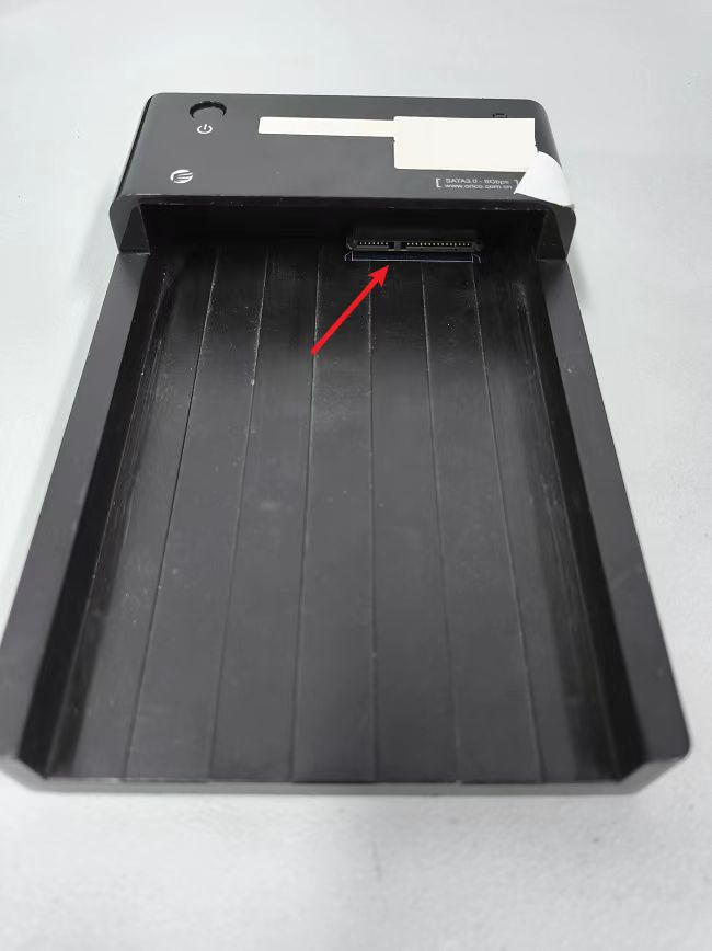 connector on HDD enclosure