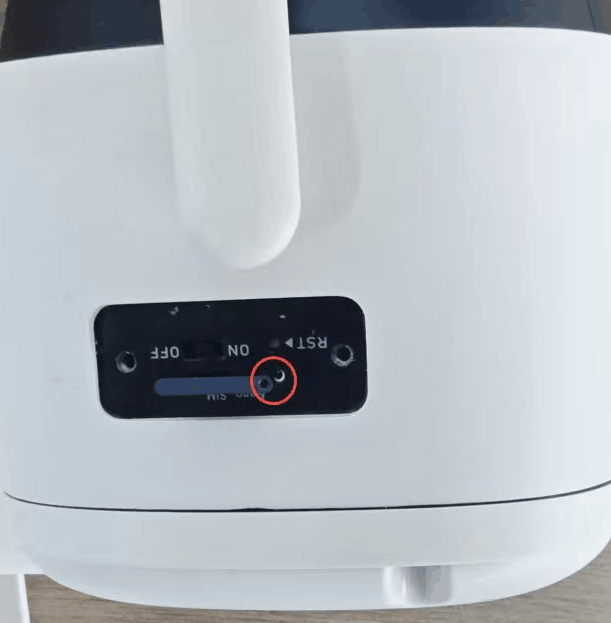 insert the tray to camera